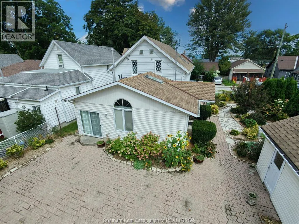 210 Adelaide STREET South