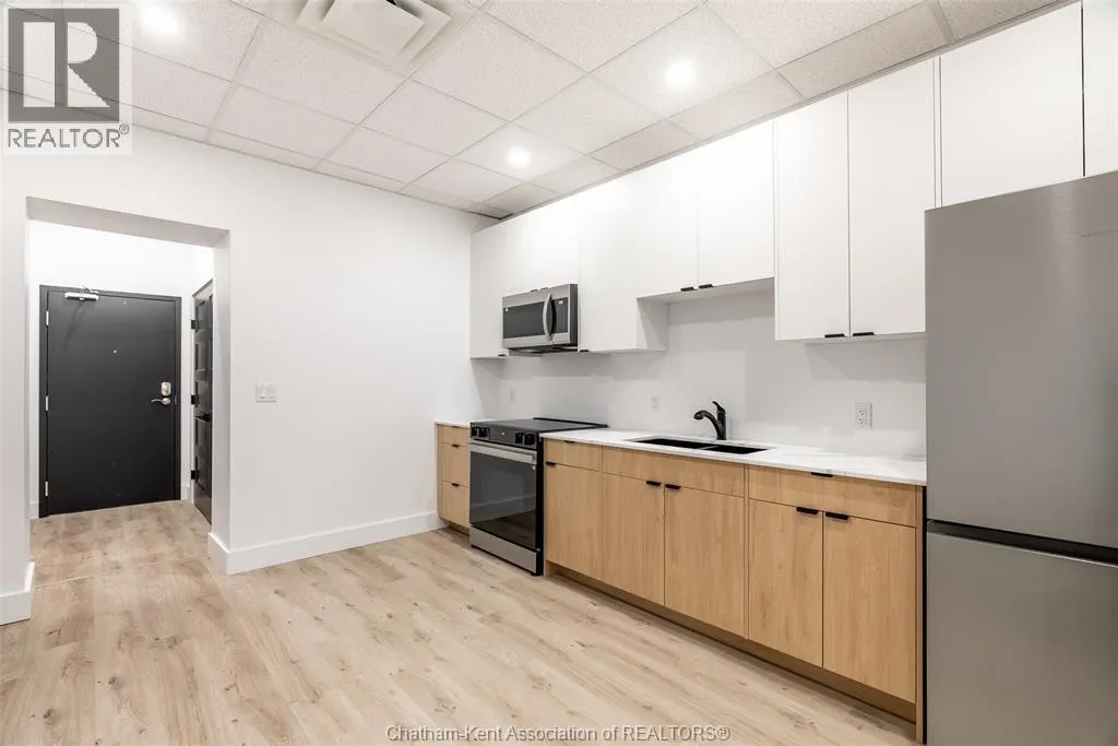 138 King STREET West Unit# 202