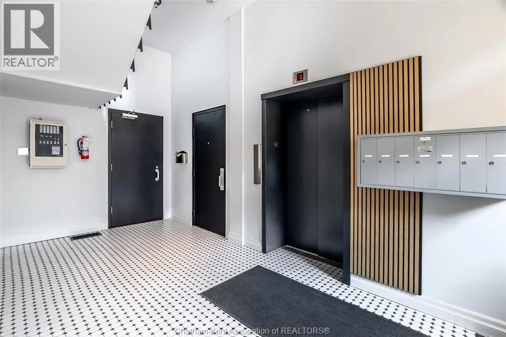 138 King STREET West Unit# 202
