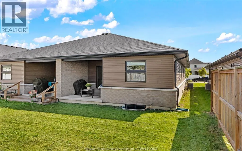 213 MEADOWVIEW