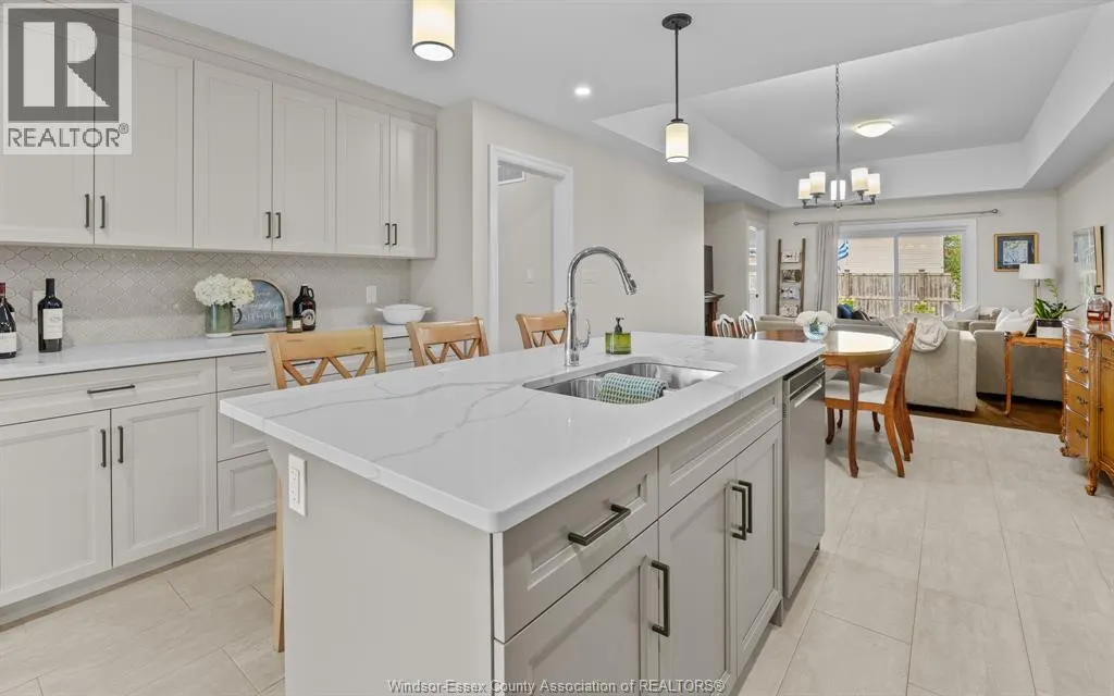 213 MEADOWVIEW