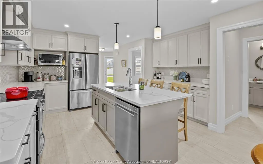 213 MEADOWVIEW