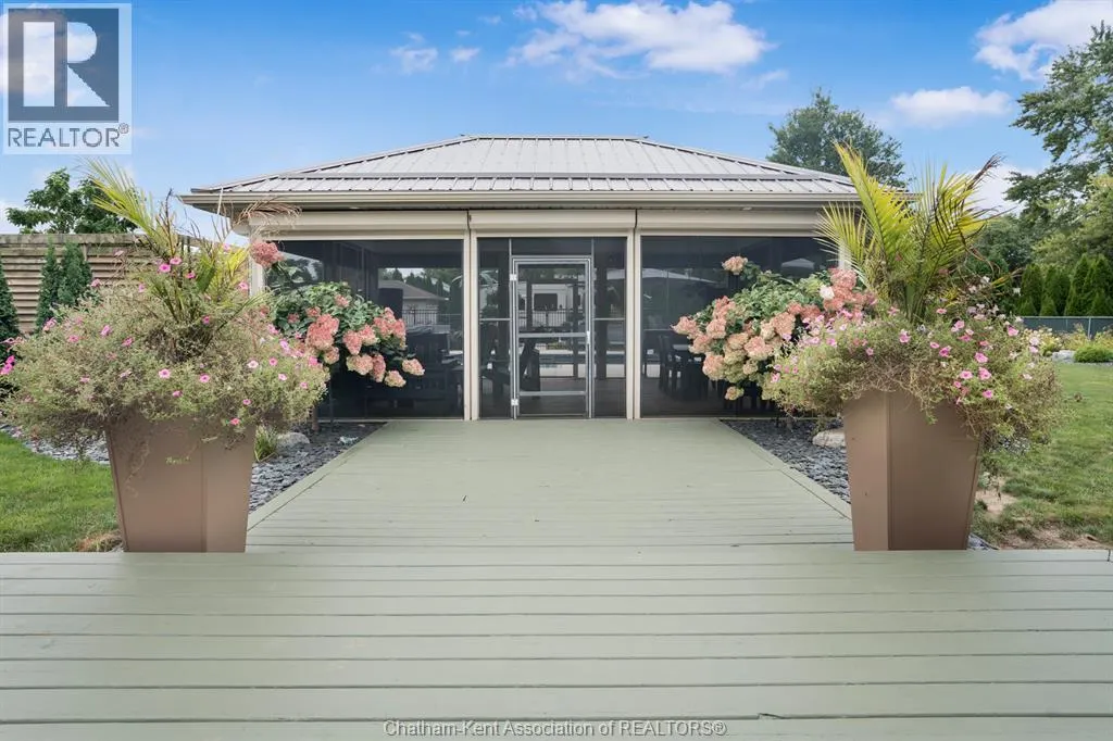 22 Wellington STREET