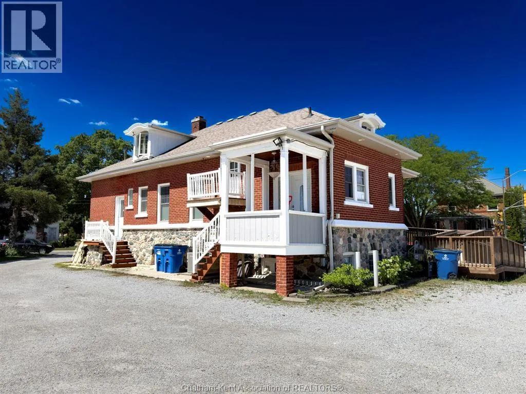 226 WELLINGTON STREET West