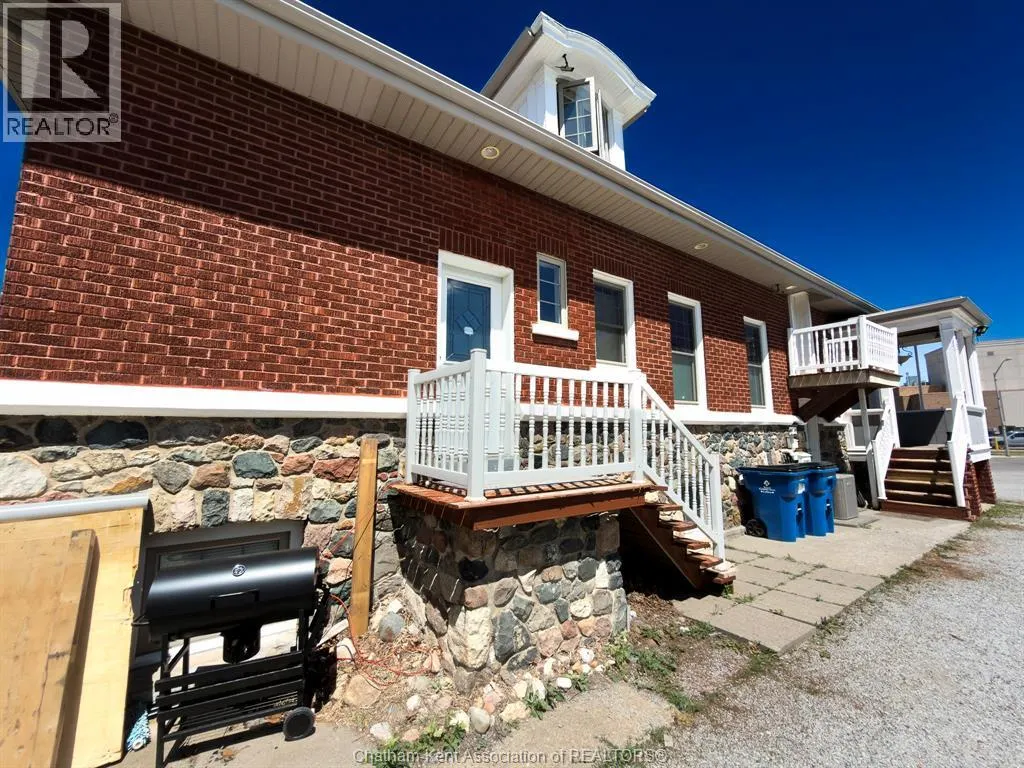 226 WELLINGTON STREET West