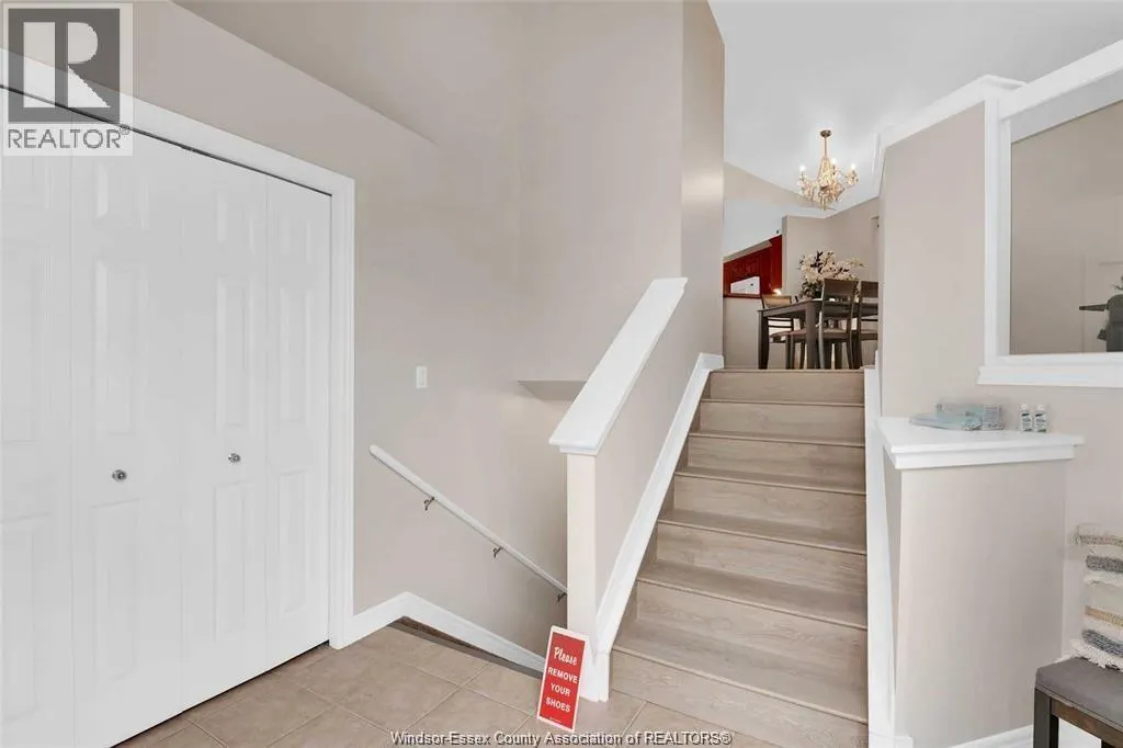 831 LAWNDALE