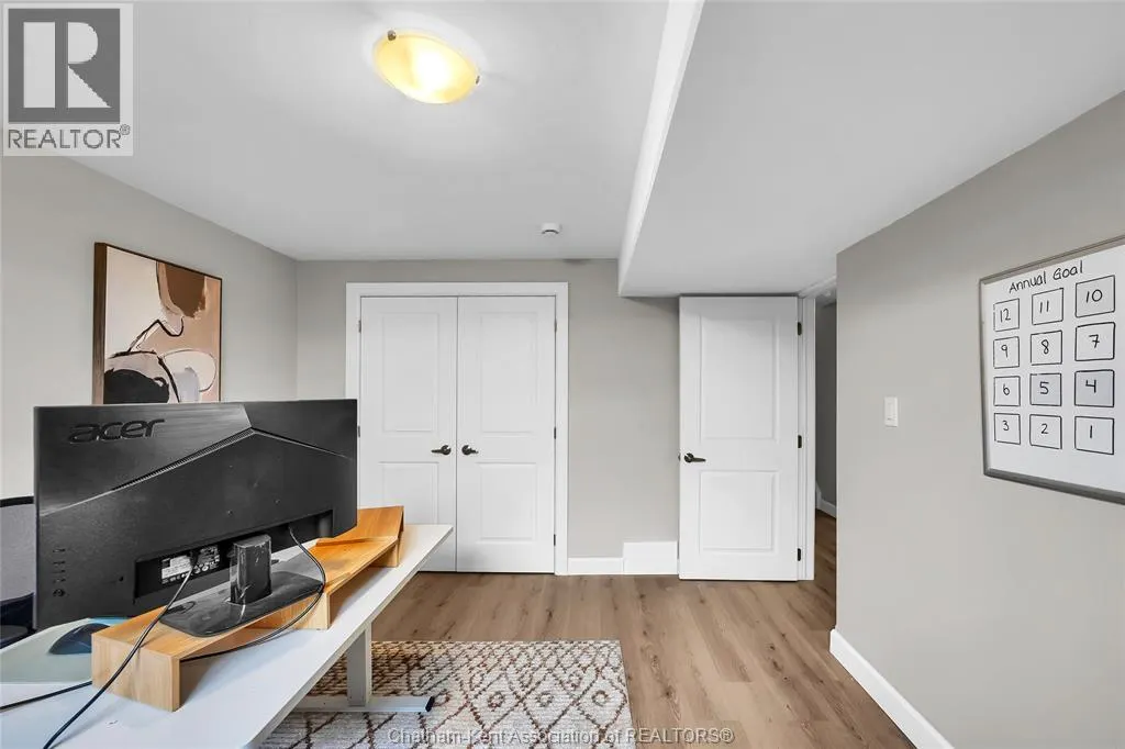 62 MOONSTONE CRESCENT