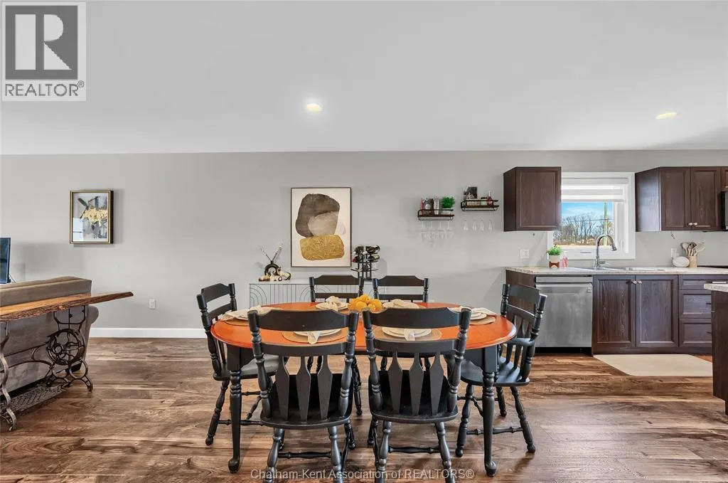 62 MOONSTONE CRESCENT