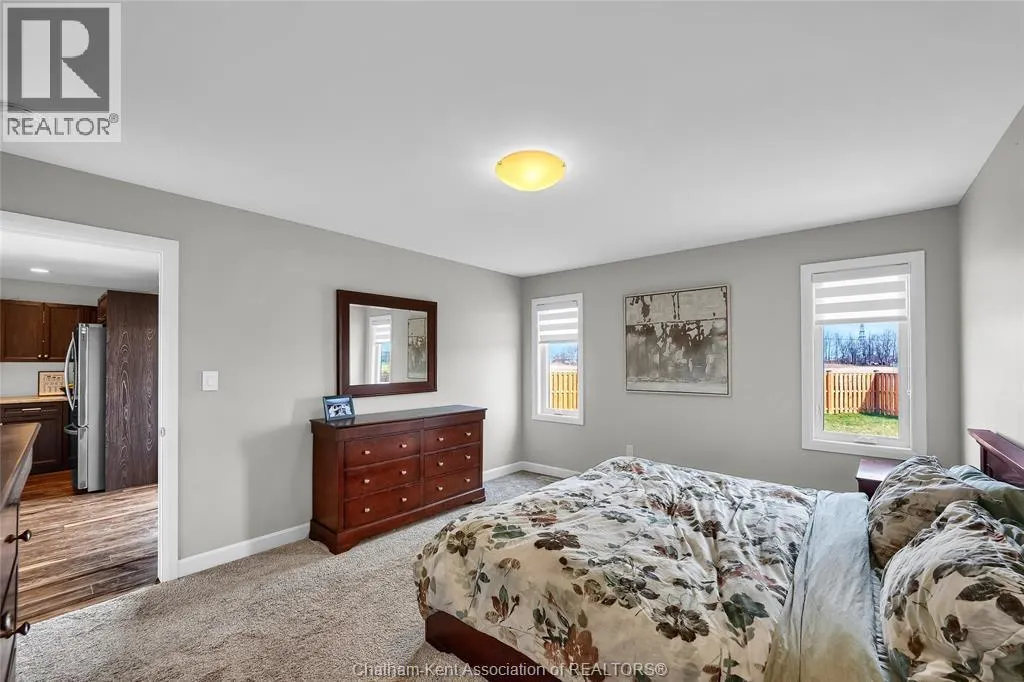 62 MOONSTONE CRESCENT