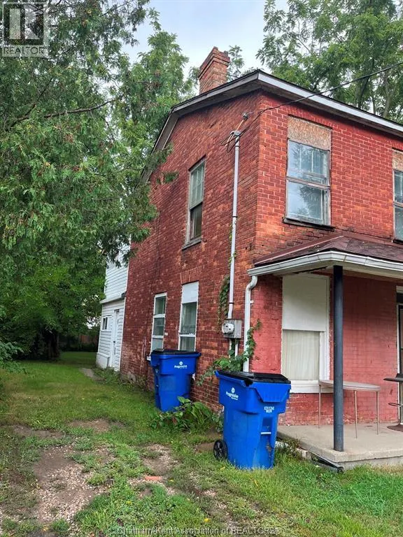 181-183 WELLINGTON STREET East