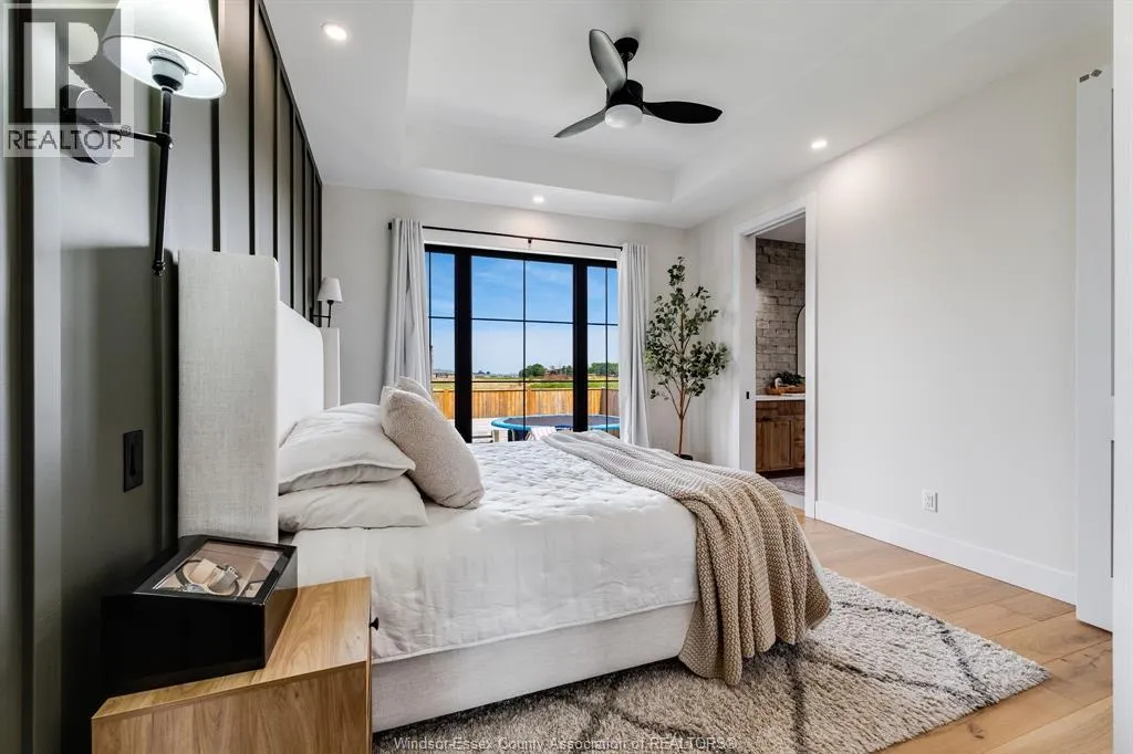 3 SUNNINGDALE DRIVE