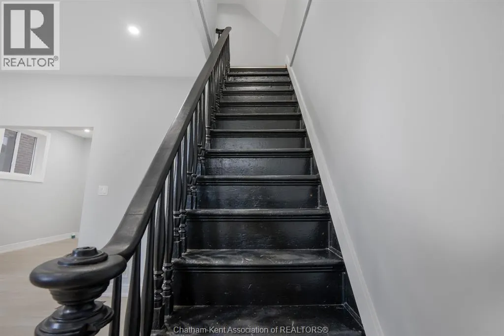 87 Gray STREET