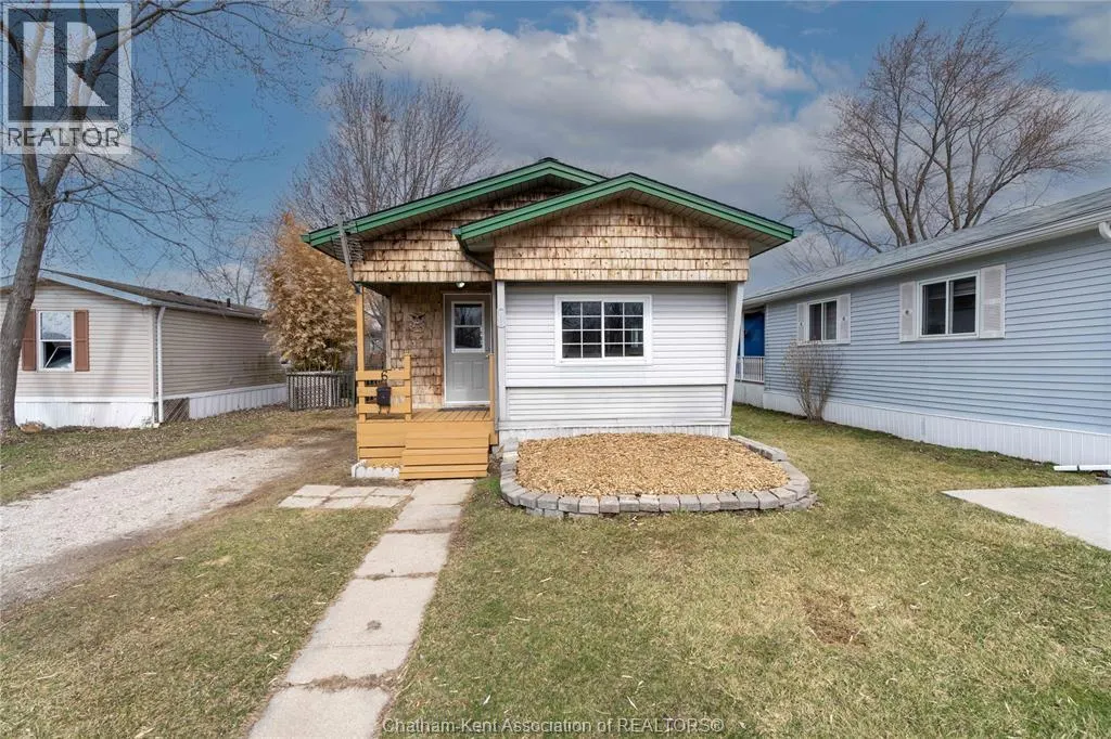 6 Maple DRIVE
