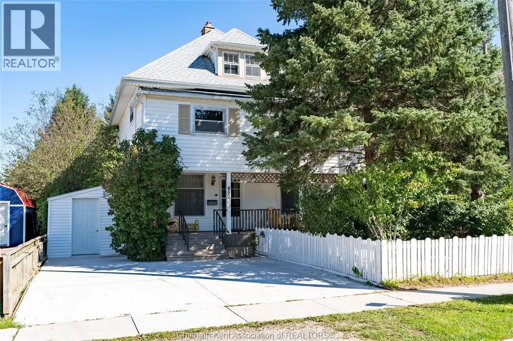 802 ELGIN STREET