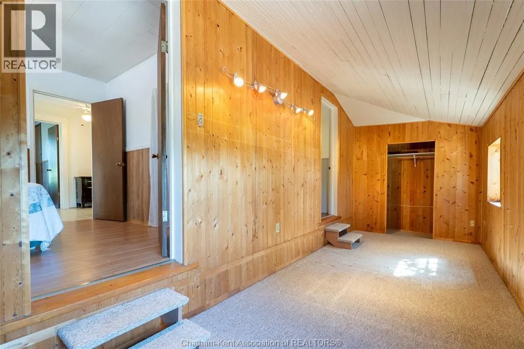 802 ELGIN STREET