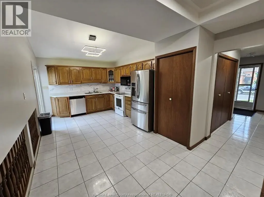 1237 KENWICK WAY