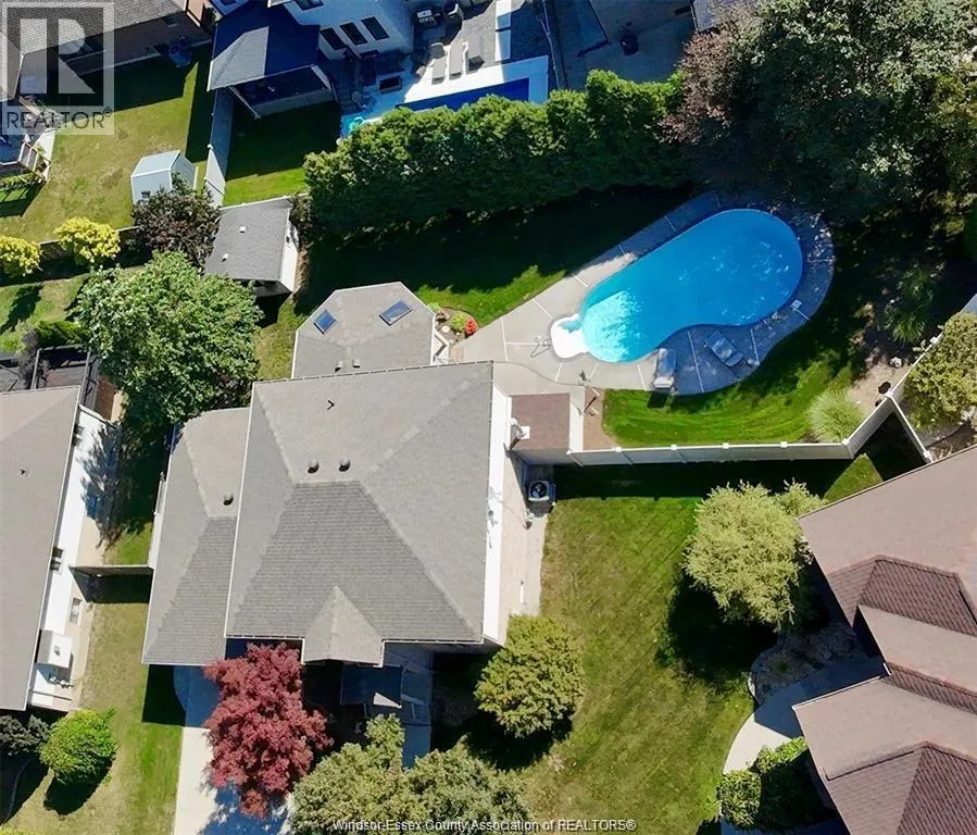 128 Pheasant Run DRIVE