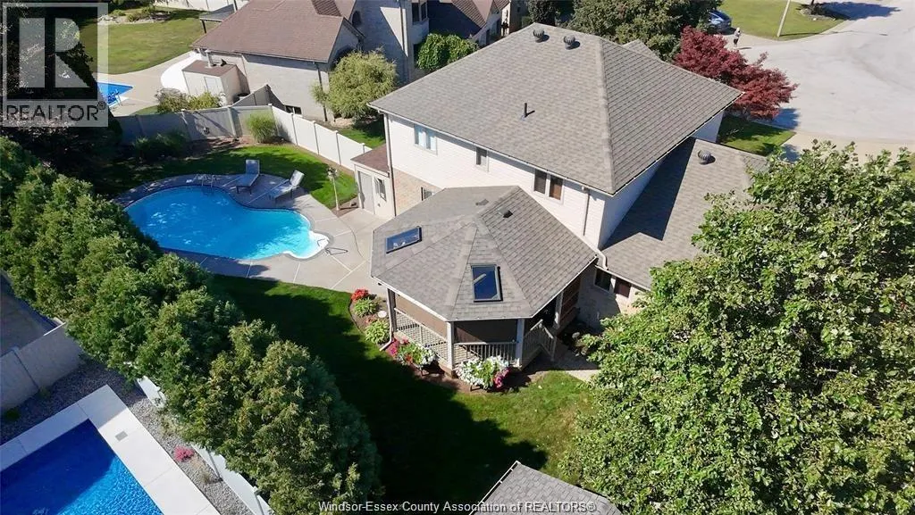 128 Pheasant Run DRIVE