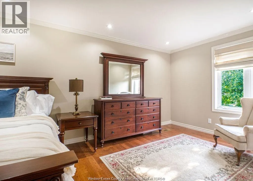128 Pheasant Run DRIVE