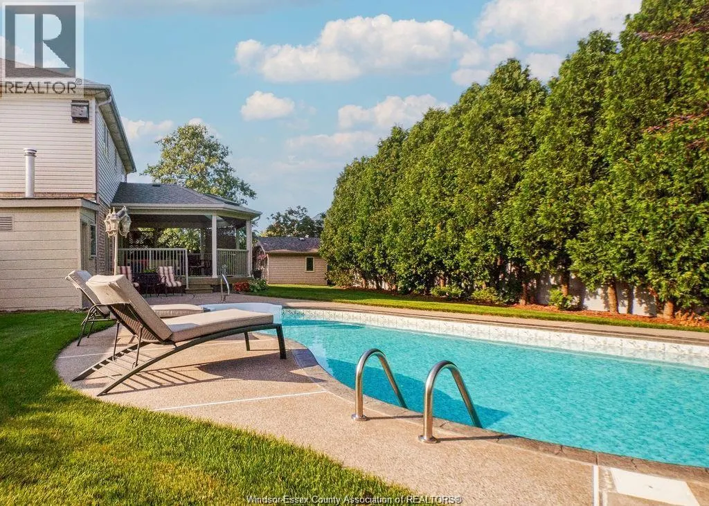 128 Pheasant Run DRIVE