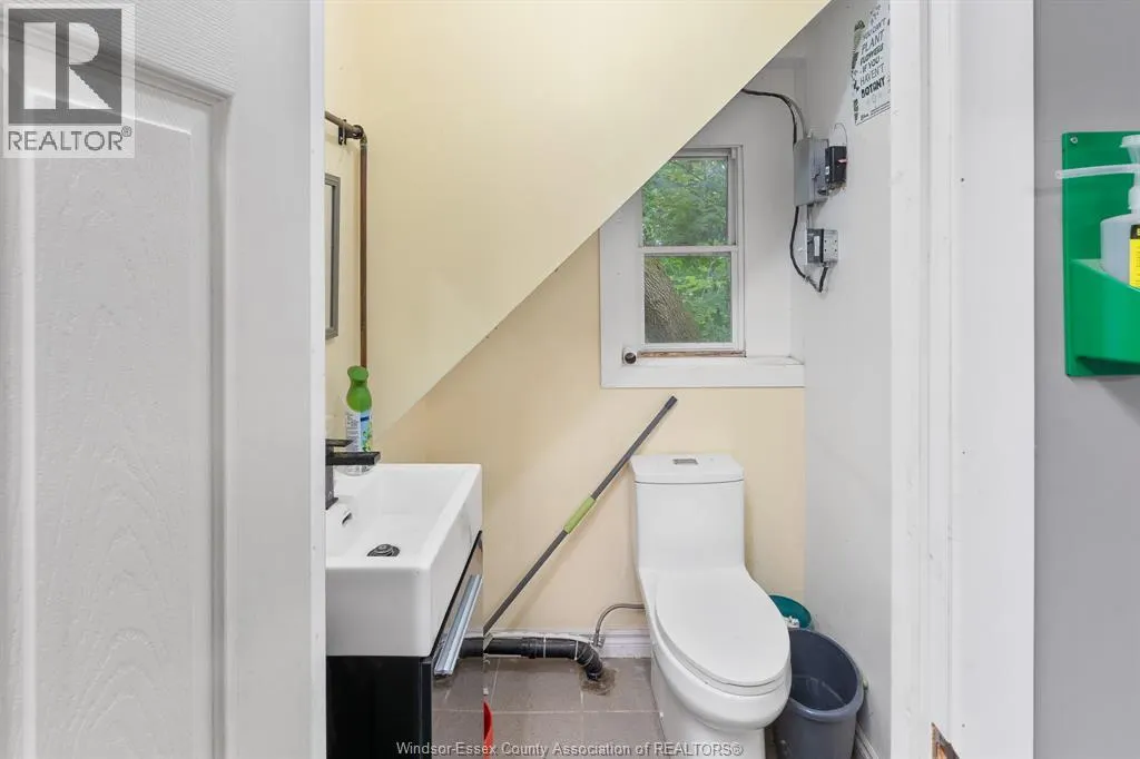 136 MERSEA ROAD 5