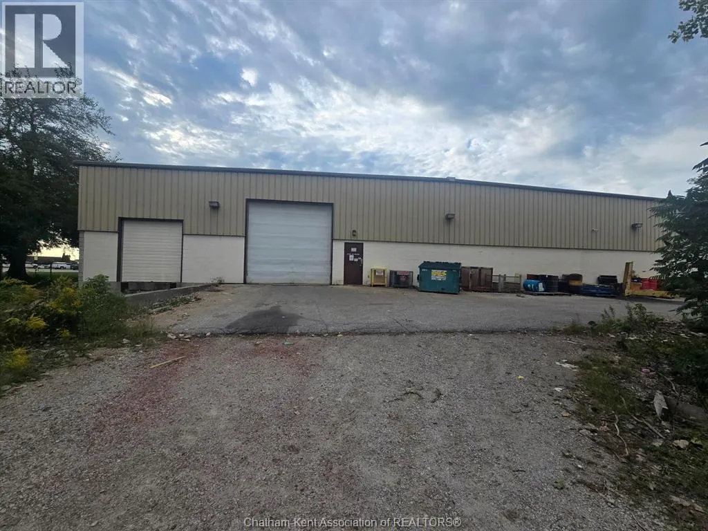585 RIVERVIEW DRIVE