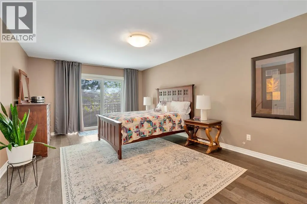 65 FAIRWAY CRESCENT