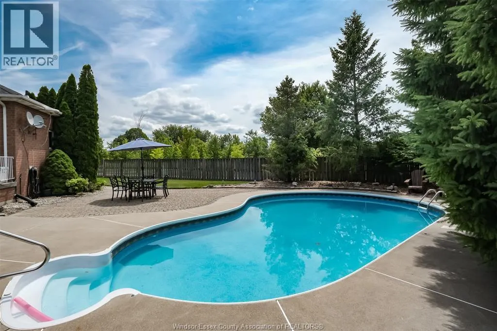 1747 CHORNOBY CRESCENT