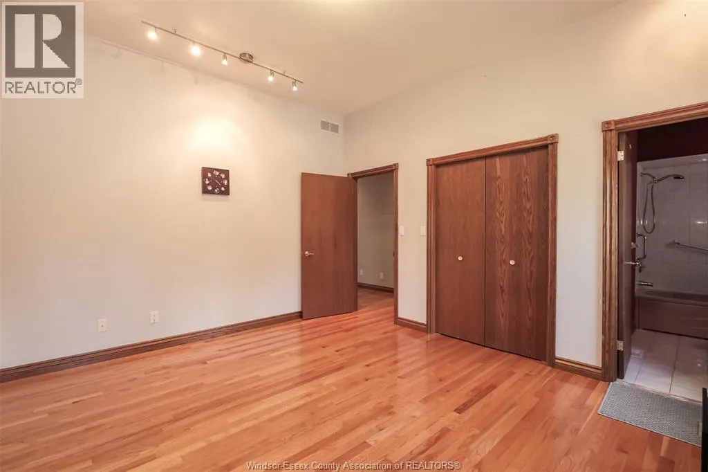 1747 CHORNOBY CRESCENT