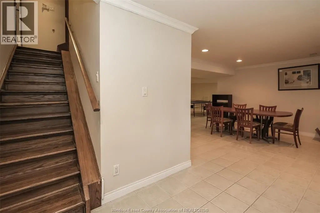 1747 CHORNOBY CRESCENT