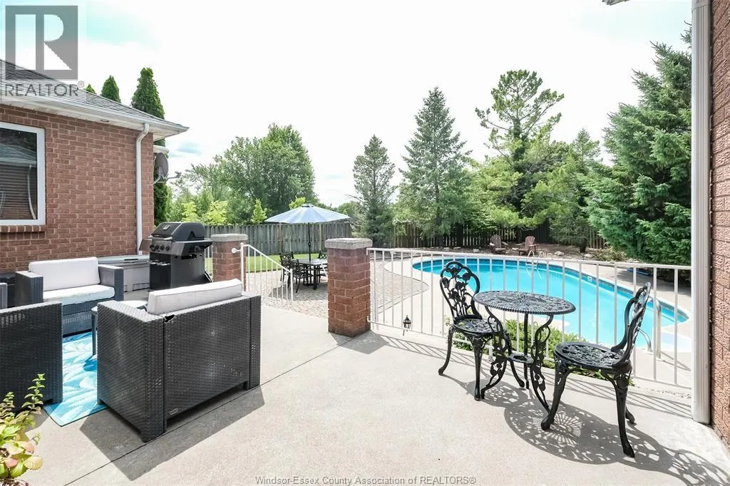 1747 CHORNOBY CRESCENT