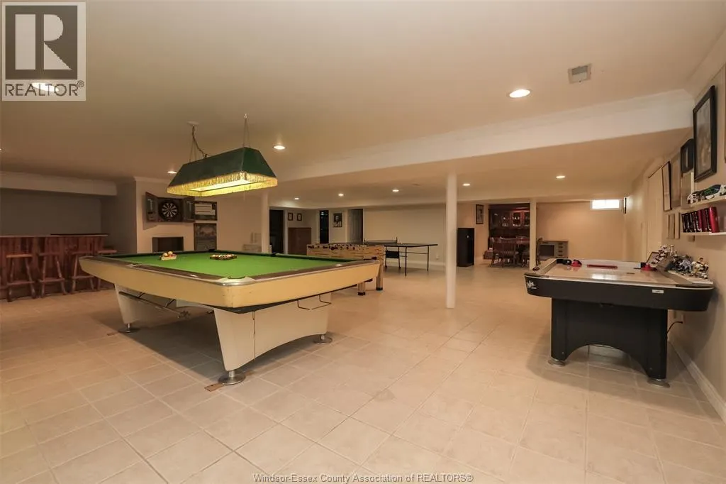 1747 CHORNOBY CRESCENT