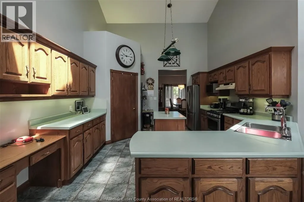 1747 CHORNOBY CRESCENT