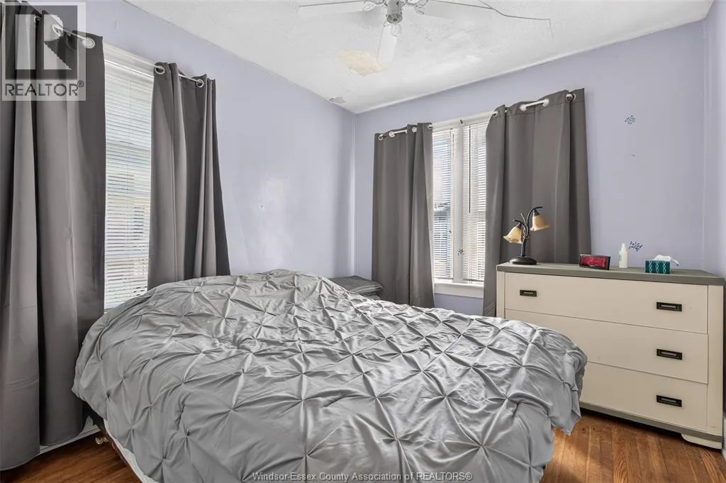 319-323 WALLACE STREET
