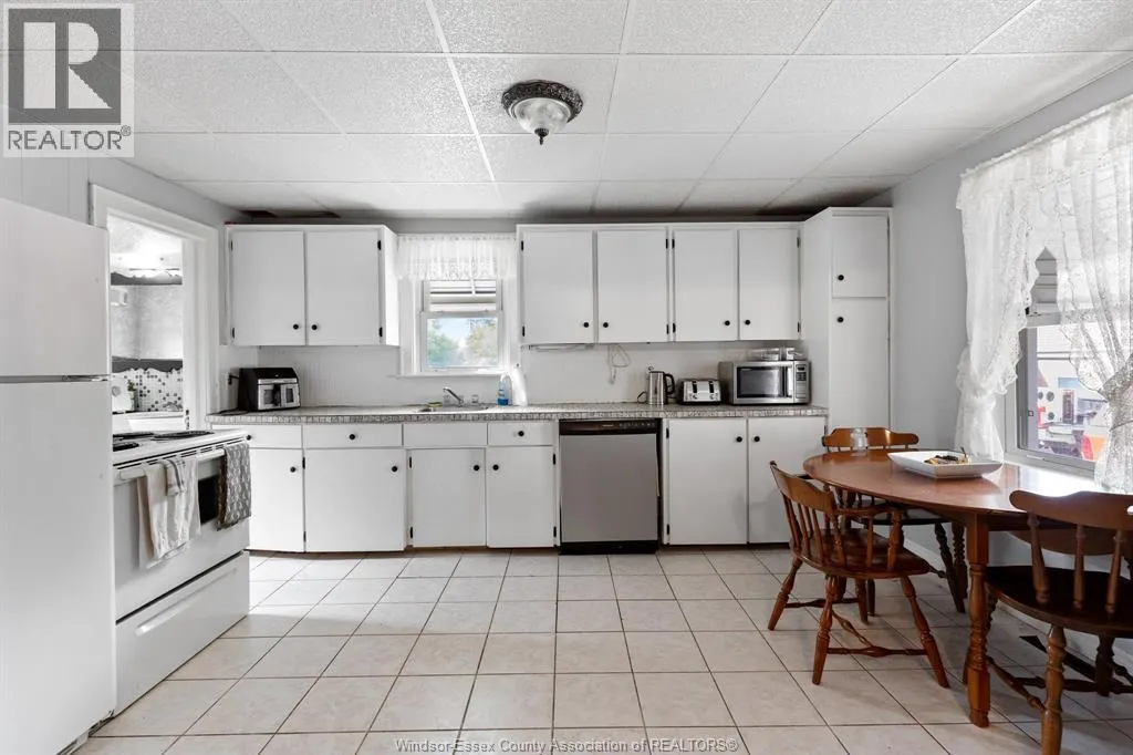 2585 Bouffard ROAD