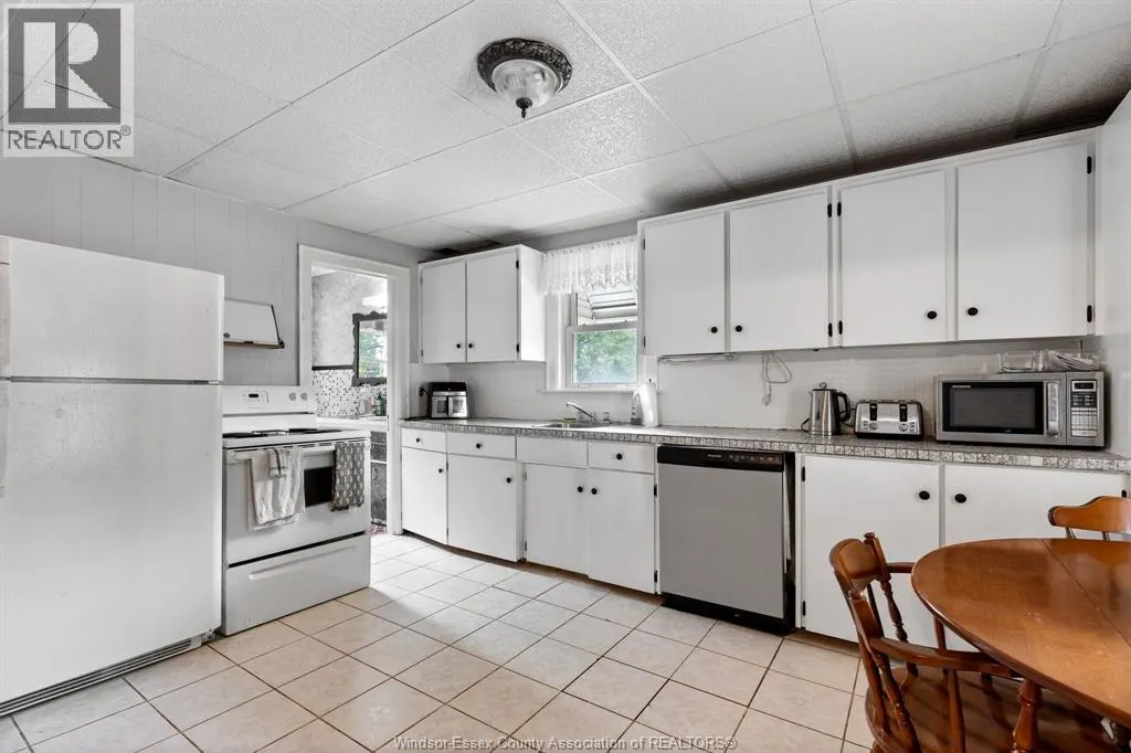 2585 Bouffard ROAD
