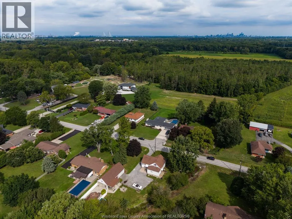 2585 Bouffard ROAD