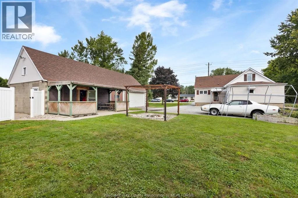 2585 Bouffard ROAD