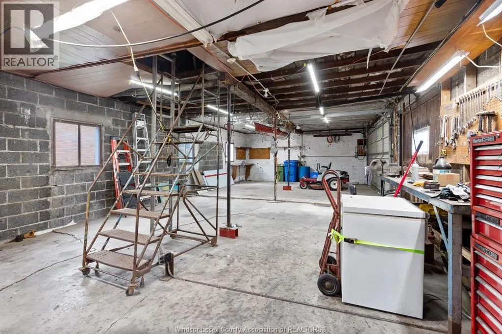 2585 Bouffard ROAD