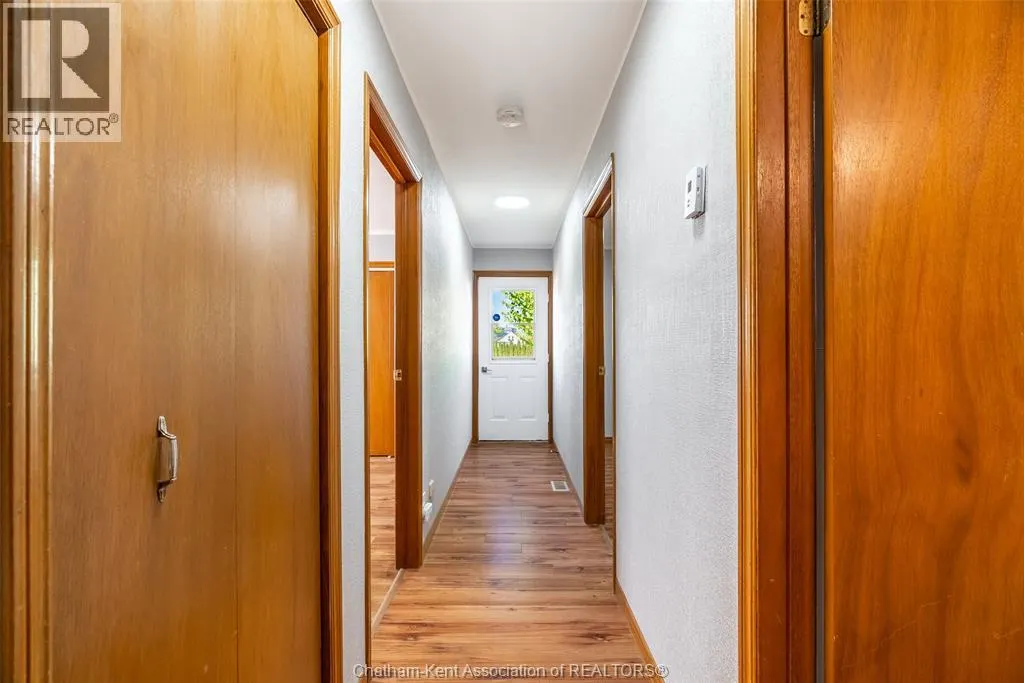 12 LANSDOWNE AVENUE