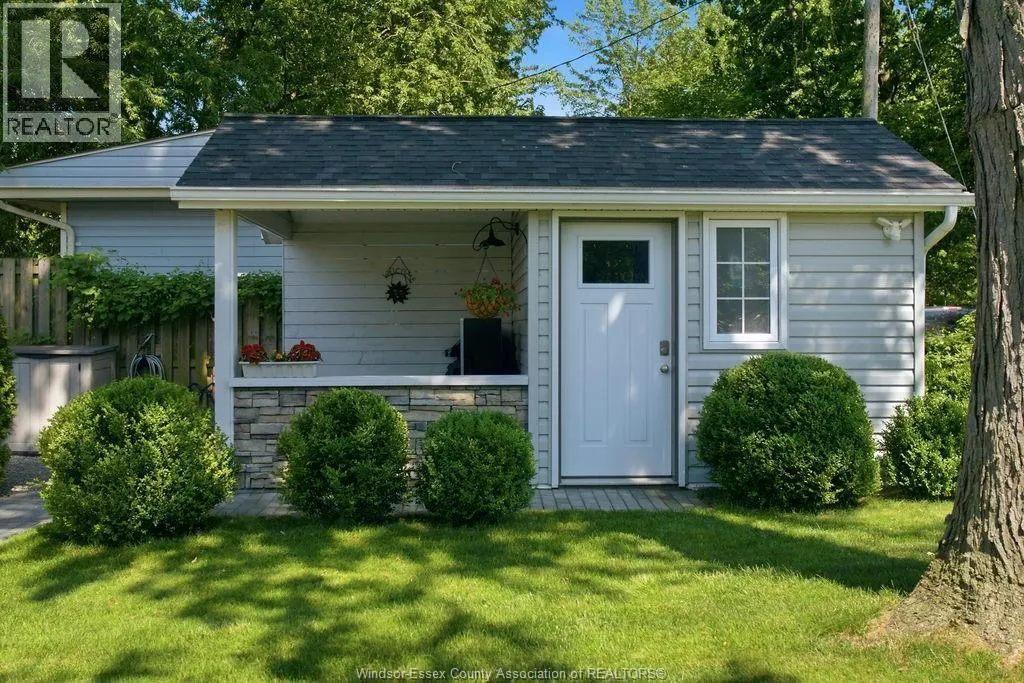 431 CHARRON BEACH