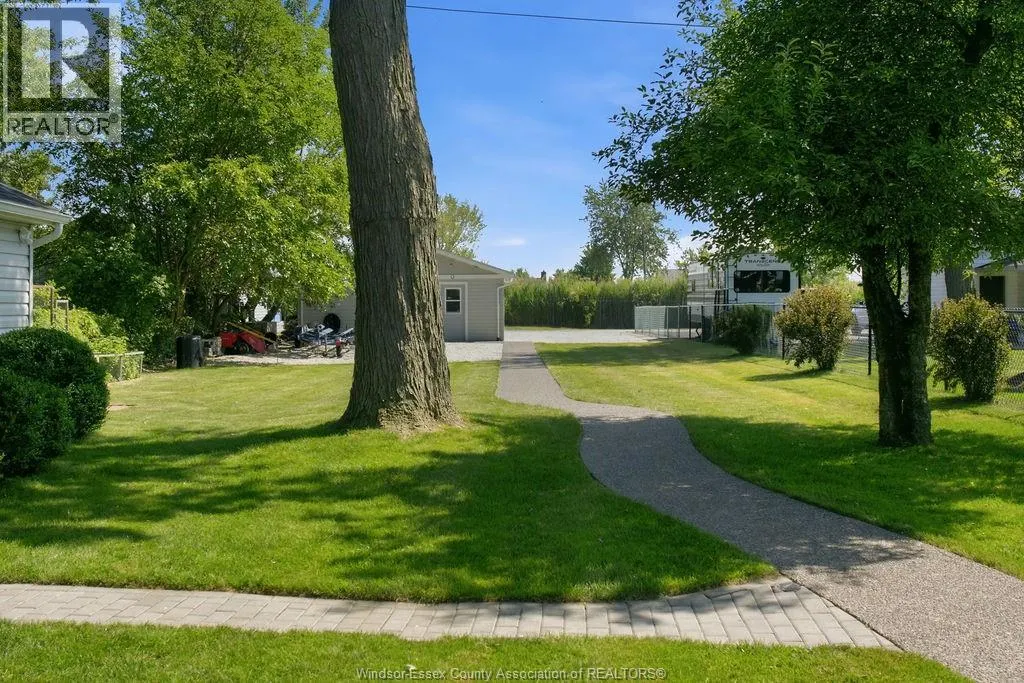 431 CHARRON BEACH