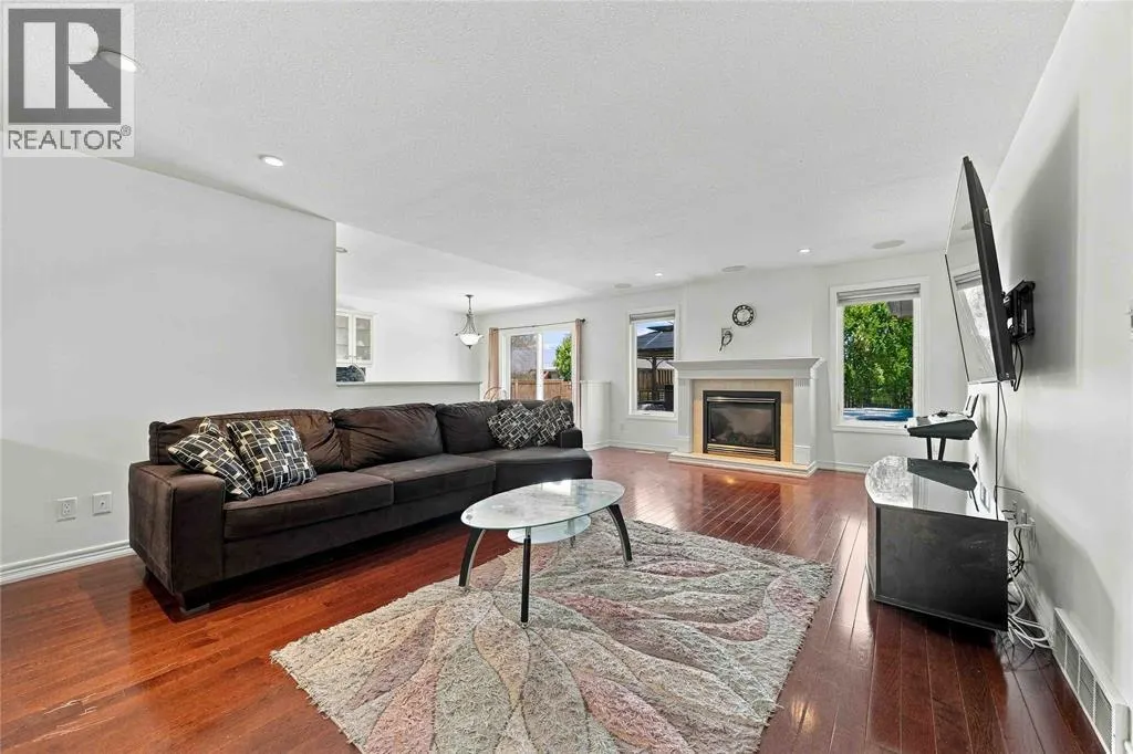 612 GRAYCLIFF DRIVE