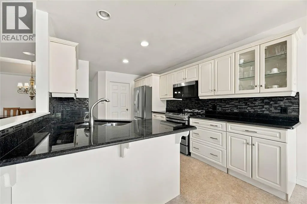 612 GRAYCLIFF DRIVE