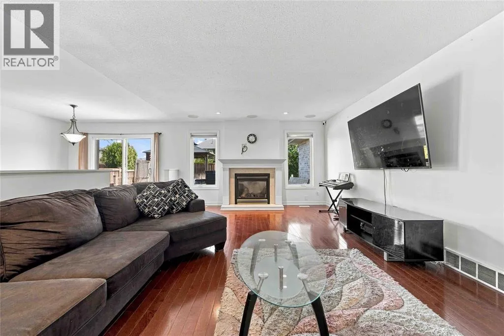 612 GRAYCLIFF DRIVE
