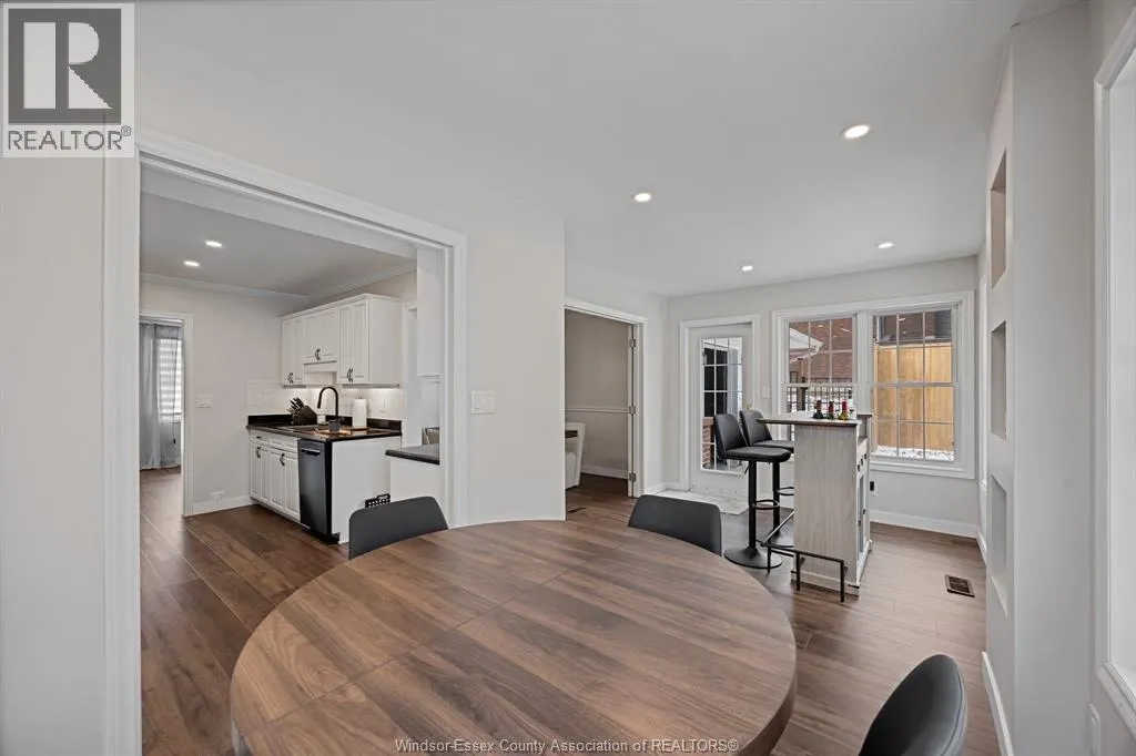 945 LAURIER
