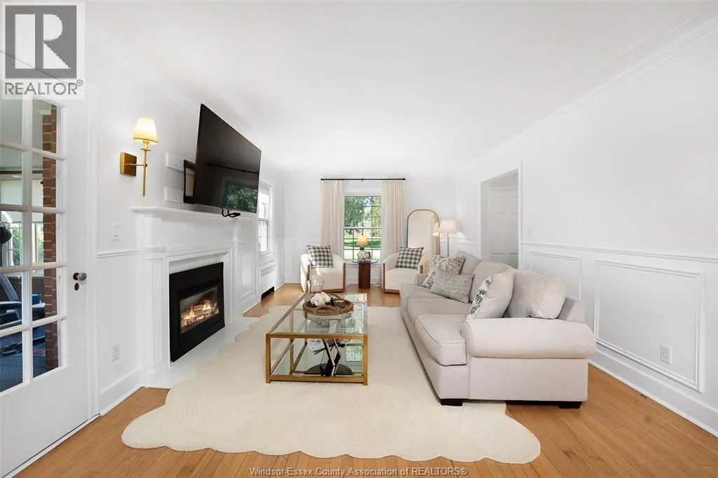 114 WALNUT STREET North