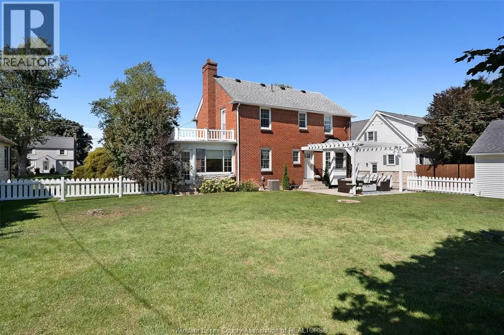 114 WALNUT STREET North