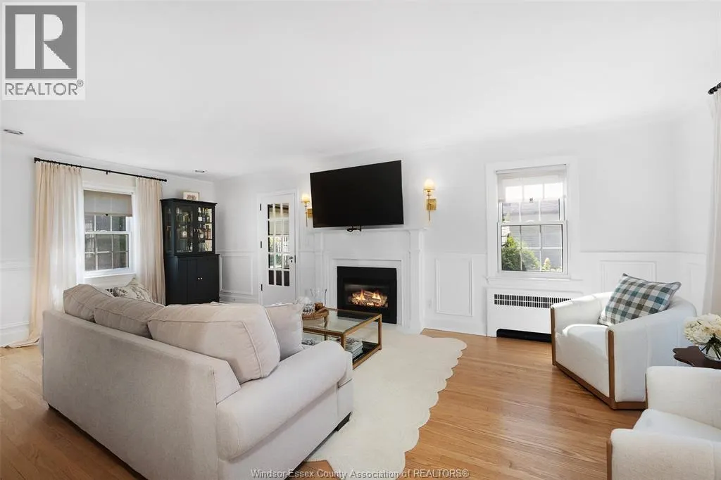 114 WALNUT STREET North