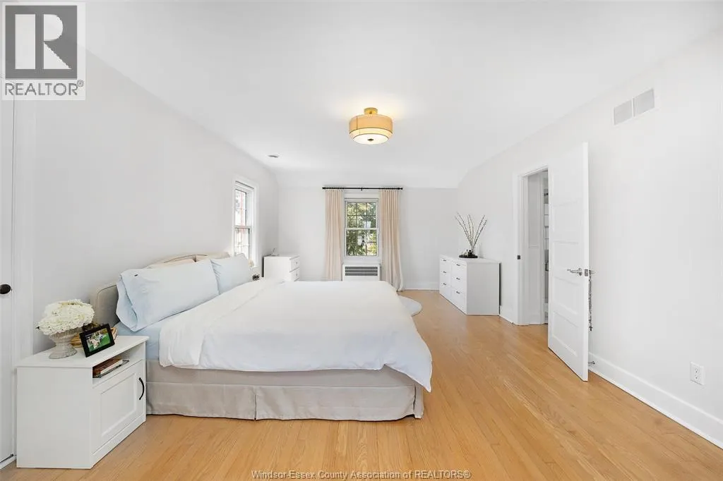 114 WALNUT STREET North